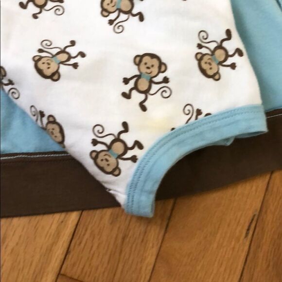 🐵 Mommy’s silly monkey outfit 🐒 - Picture 5 of 5